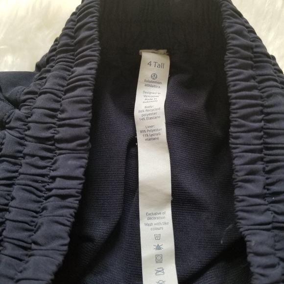 Lululemon Hottie Hot Short II 2.5" Navy - Picture 10 of 12